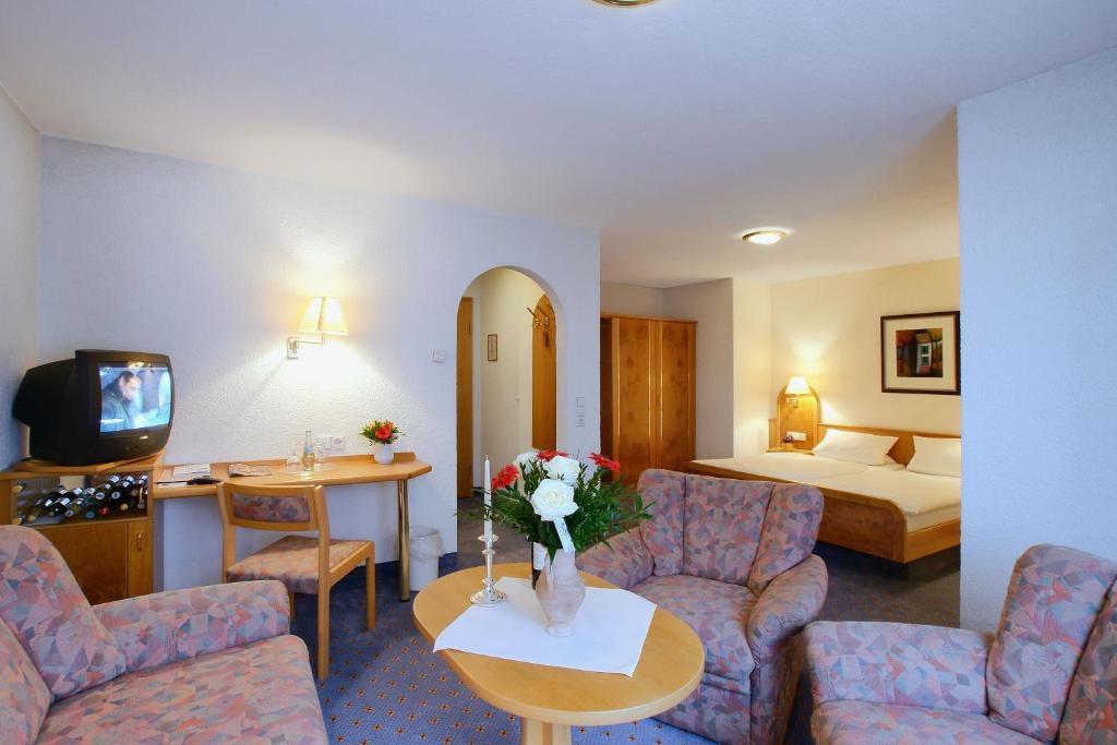 Landgasthaus Hotel Maien Райнфельден Номер фото